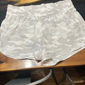 DSG Women's Light Camo Athletic Shorts